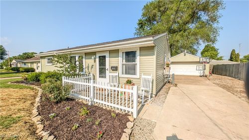 805 Thorpe Drive, Sandusky, OH, 44870 | Card Image