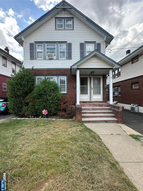15-44 Parmelee Ave, Fair Lawn, NJ, 07410-1915 | Card Image