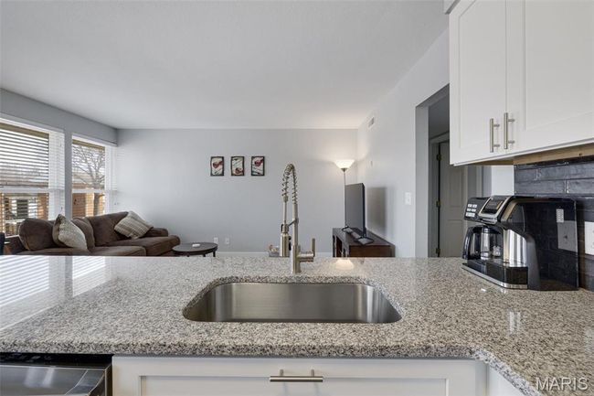 Kitchen/Family Room Combo | Image 12