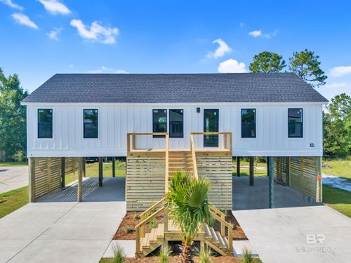 4 Claudette Cir, Orange Beach, AL, 36561-3862 | Card Image