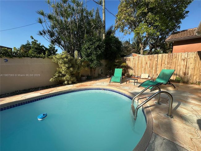 10075 Nw 129 Th Ter, House other with 3 bedrooms, 2 bathrooms and null parking in Hialeah Gardens FL | Image 14
