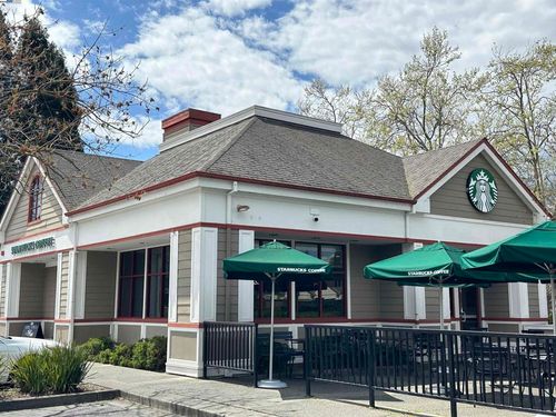 9000 Brooks Rd S, Windsor, CA, 95492-7811 | Card Image