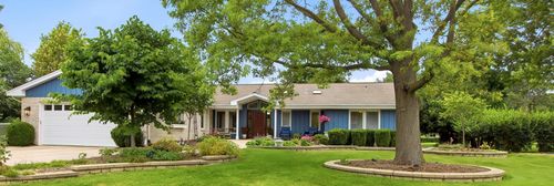 1110 Lake Shore Dr N, Barrington, IL, 60010-3427 | Card Image