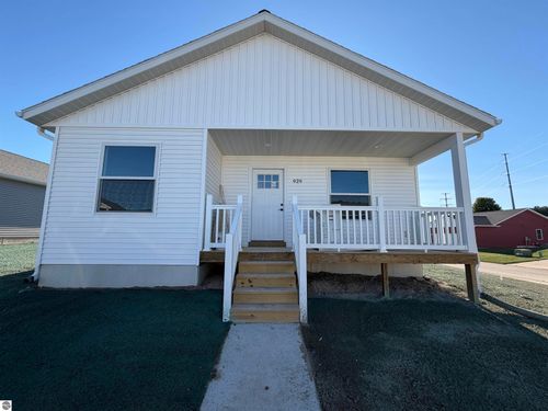 750 Ashland Drive, Traverse City, MI, 49696 | Card Image