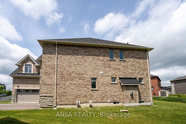 21 Joiner Cir, House other with 5 bedrooms, 5 bathrooms and 5 parking in Whitchurch Stouffville ON | Image 4
