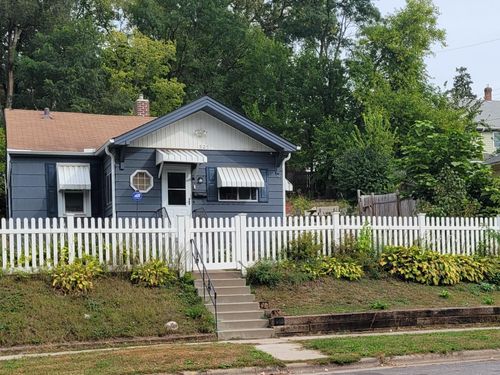 525 Lawson Ave E, Saint Paul, MN, 55130-3919 | Card Image