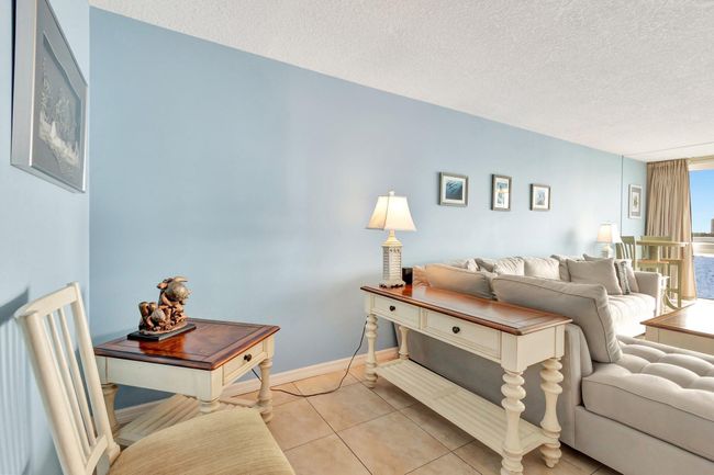 APT-503 - 301 Lake Shore Dr, Condo with 2 bedrooms, 2 bathrooms and null parking in Lake Park FL | Image 13