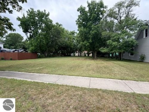 315 Sawyer, East Tawas, MI, 48730 | Card Image