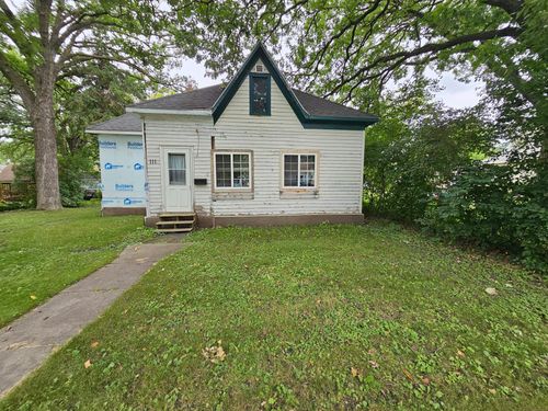 111 Markley Ave S, Thief River Falls, MN, 56701-3006 | Card Image