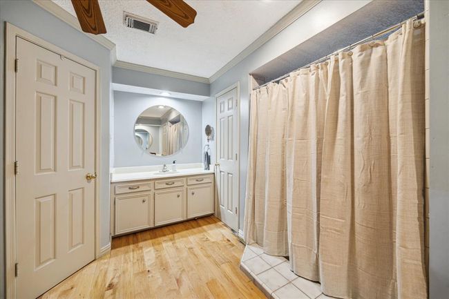5718 Glenmere Ln, House other with 5 bedrooms, 4 bathrooms and 3 parking in Spring TX | Image 18