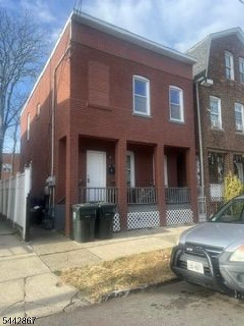 331 Watson Ave, Perth Amboy, NJ, 08861-4033 | Card Image