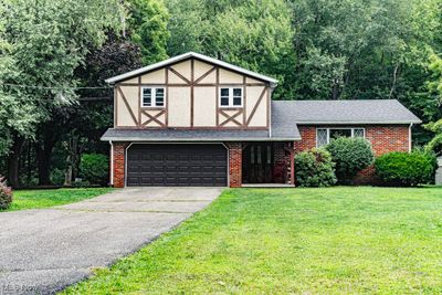 Driveway with turn around area | Image 3