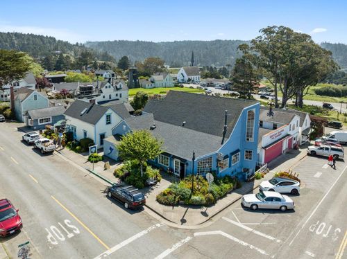 10481 Lansing St, Mendocino, CA, 95460-9524 | Card Image