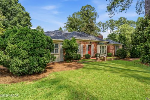 1197 Matthews Pl, Macon, GA, 31210-3425 | Card Image