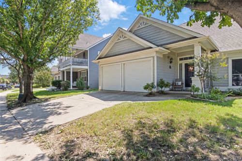 10012 Maple Dr, Providence Village, TX, 76227-5411 | Card Image