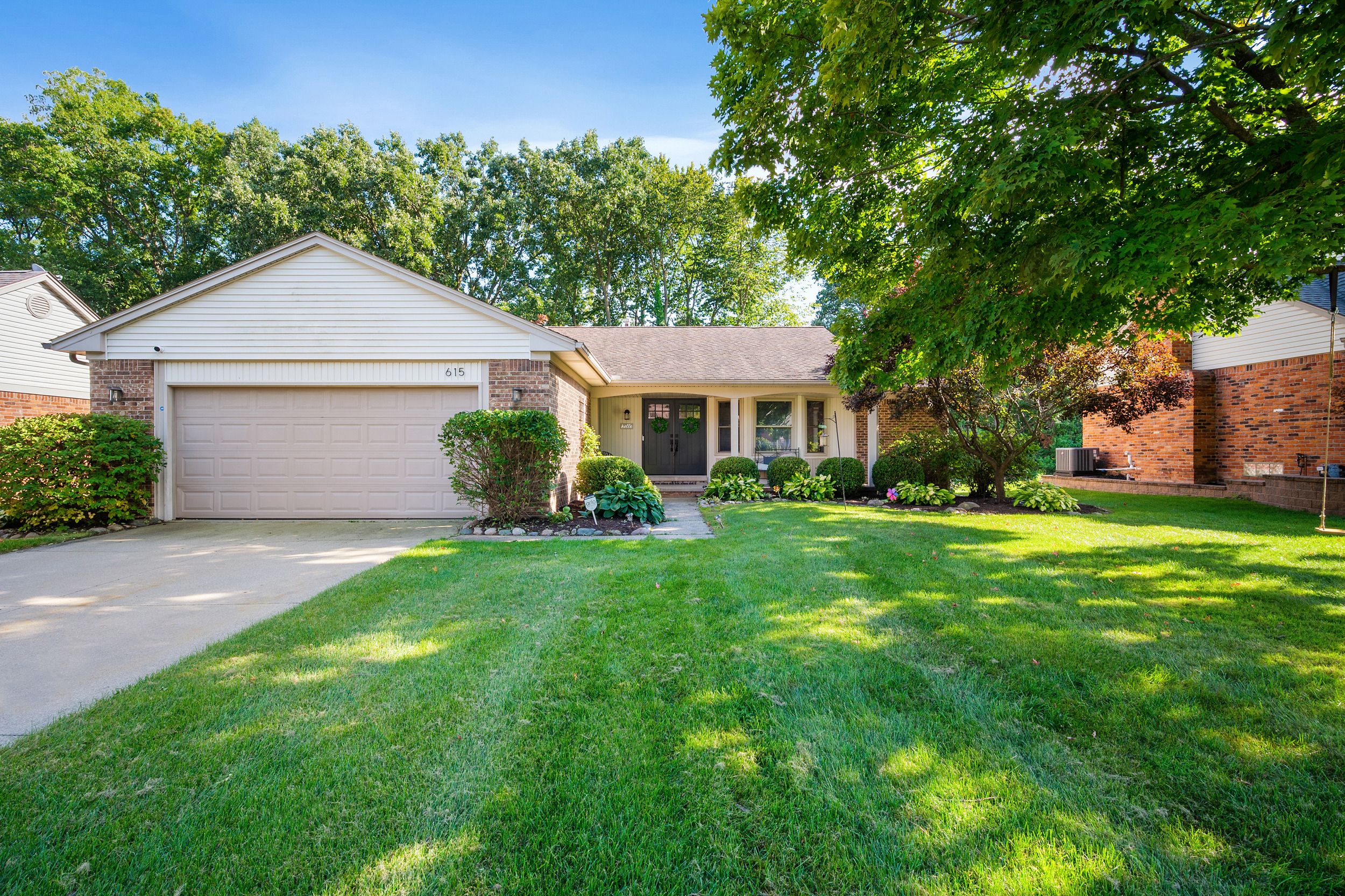Kentucky Dr, Rochester Hills, MI 48307