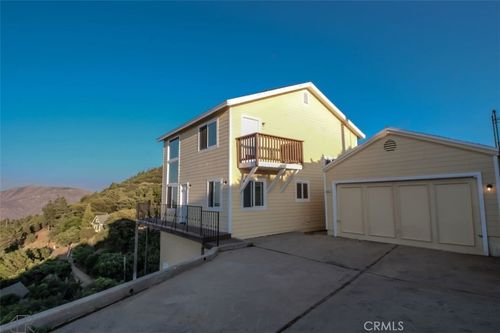 3305 Oakwood Dr, Julian, CA, 92036 | Card Image
