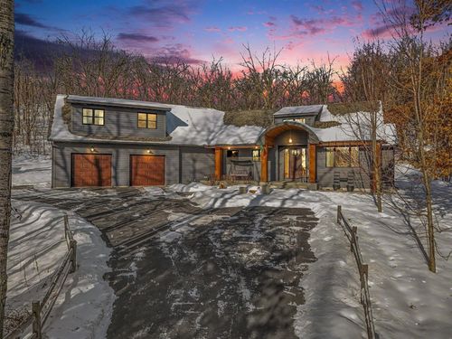 478 Old Cemetery Rd, Roberts, WI, 54023-5918 | Card Image