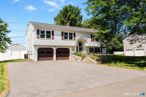 1 Rev Taylor Dr, Ansonia, CT, 06401-2667 | Card Image