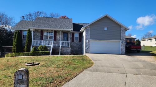 852 Tomahawk Ct, Marshfield, MO, 65706-1002 | Card Image