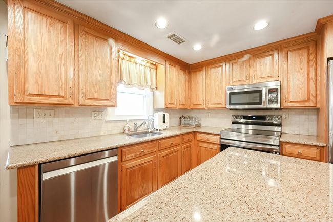 222 Evergreen Ave, House other with 5 bedrooms, 2 bathrooms and 6 parking in Braintree MA | Image 13
