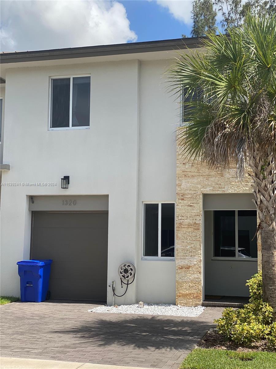 Pioneer Way, Royal Palm Beach, FL 33411
