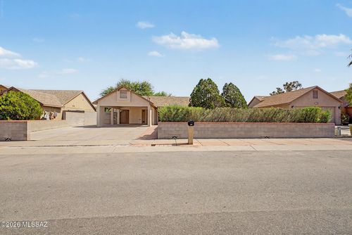 3237 W Avenida Manana, Tucson, AZ, 85746-8255 | Card Image