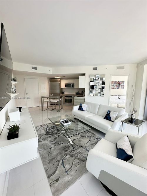 3101-1300 Brickell Bay Dr, Miami, FL, 33131-3380 | Card Image