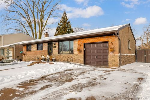 245 N Walnut St, Mount Clemens, MI, 48043-5842 | Card Image