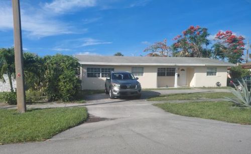 200 N Ware Dr, West Palm Beach, FL, 33409-3858 | Card Image