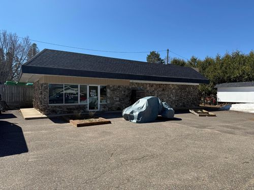 522 E Wall St, Eagle River, WI, 54521 | Card Image