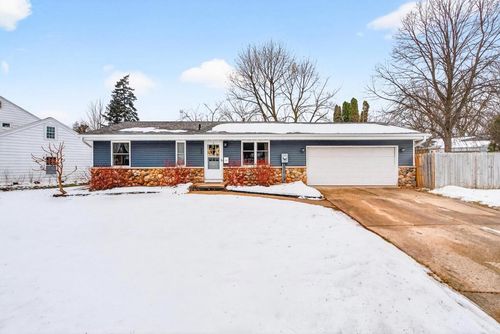 345 River Drive, APPLETON, WI, 54915 | Card Image