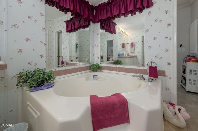 1869 Begonia Way, House other with 3 bedrooms, 2 bathrooms and null parking in Sevierville TN | Image 21