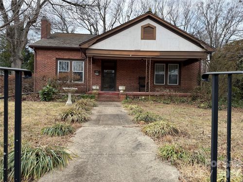 132 W Stewart Ave, Mooresville, NC, 28115-2256 | Card Image