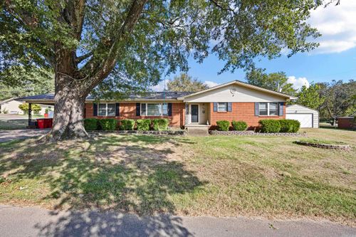 401 Massey St, Morrilton, AR, 72110-3611 | Card Image