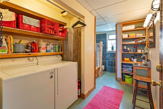 Laundry / Bath | Image 45