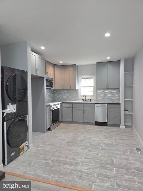 5354 Woodland Ave, Philadelphia, PA, 19143-5451 | Card Image