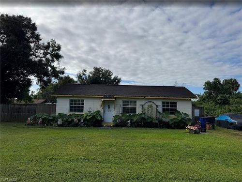 559 San Bernardino St, NORTH FORT MYERS, FL, 33903 | Card Image