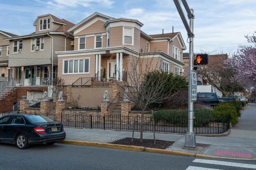 2-814 Kennedy Blvd, Bayonne, NJ, 07002-2872 | Card Image