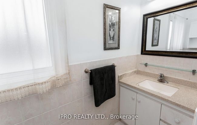 353 Rutherford Rd N, House other with 4 bedrooms, 3 bathrooms and 4 parking in Brampton ON | Image 14