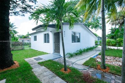 831 Nw 34th Ave, House other with 3 bedrooms, 2 bathrooms and null parking in Lauderhill FL | Image 2