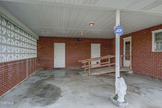 337 Highway 107, House other with 3 bedrooms, 2 bathrooms and null parking in Jonesborough TN | Image 4