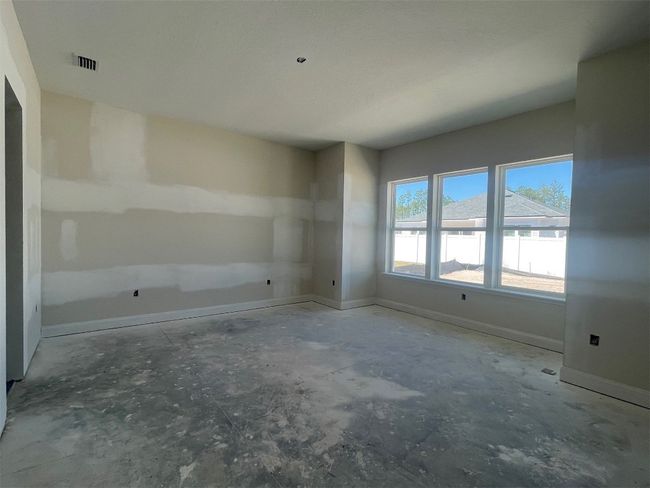 323 Sawgrass Dr, Home with 4 bedrooms, 3 bathrooms and null parking in YULEE FL | Image 9