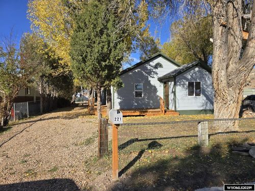 221 Beryl St, Kemmerer, WY, 83101-2002 | Card Image