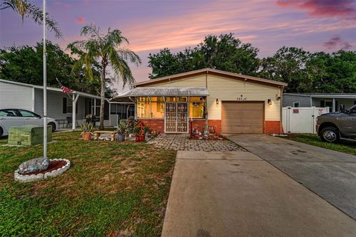 38030 Lawanda Loop, ZEPHYRHILLS, FL, 33542-5633 | Card Image