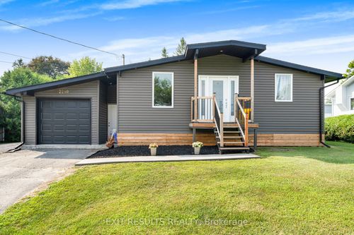 2250 Lapointe St, Bourget, ON, K0A1E0 | Card Image