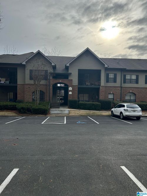 118-118 Sterling Oaks Dr, HOOVER, AL, 35244-2070 | Card Image