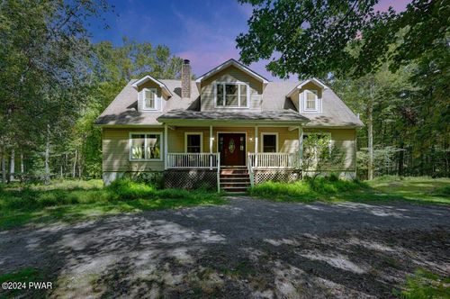 214 Deer Run, Hawley, PA, 18428-4577 | Card Image