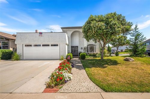 3902 Toland Cir, Los Alamitos, CA, 90720-2261 | Card Image