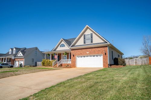 376 Shadow Oak Ct, Boiling Springs, SC, 29316-9001 | Card Image